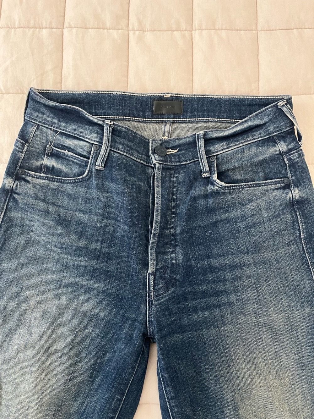 Mother jeans the stunner ankle fray